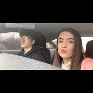 Meet your Posher, Kayla